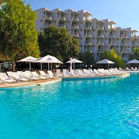 Laguna Hotel 4*